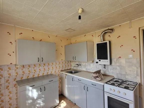 Eladó ház Eger 56 nm