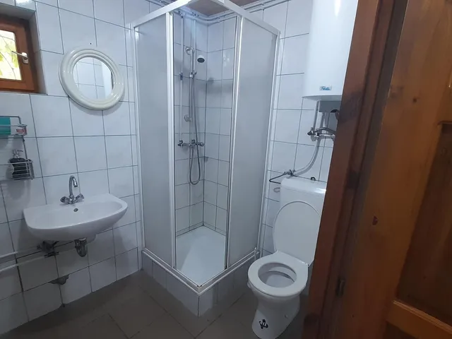 Eladó kereskedelmi és ipari ingatlan Sarud 159 nm