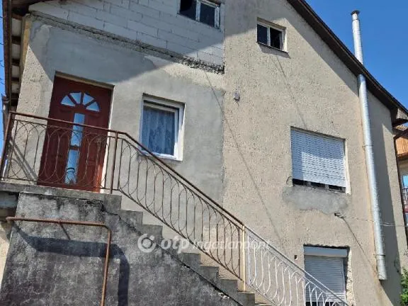 Eladó ház Markaz 140 nm