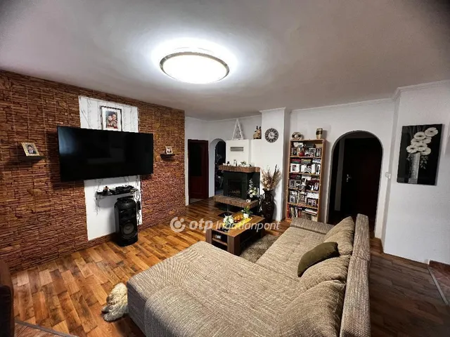 Eladó ház Demjén 196 nm