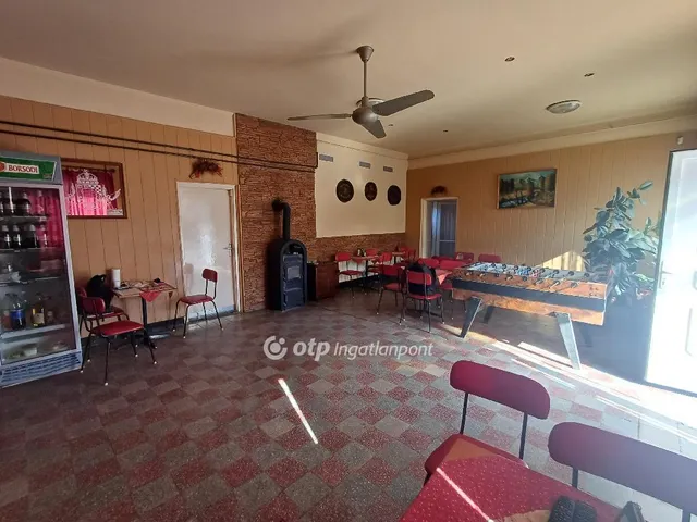 Eladó kereskedelmi és ipari ingatlan Ostoros 131 nm