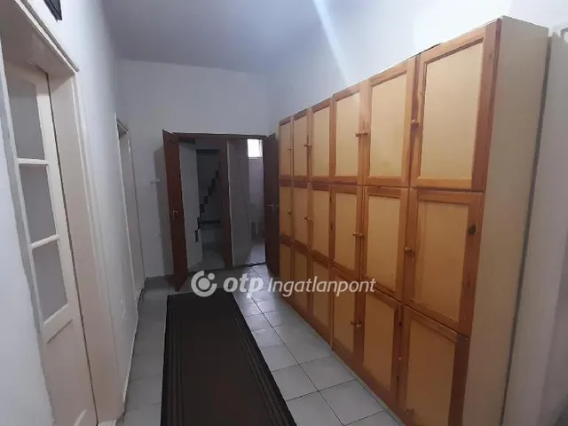 Eladó kereskedelmi és ipari ingatlan Sarud 159 nm