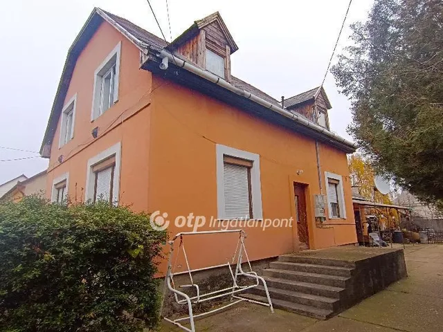 Eladó ház Lőrinci 200 nm