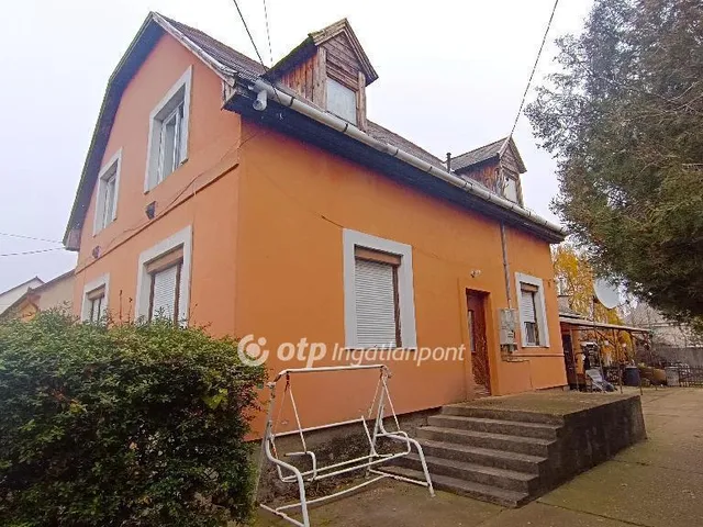 Eladó ház Lőrinci 200 nm