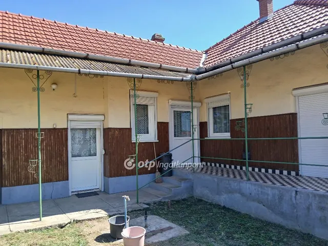Eladó ház Nagyfüged 91 nm