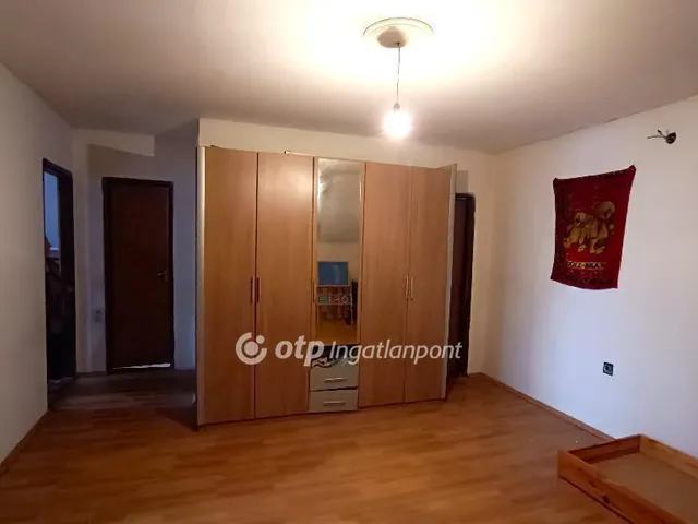 Eladó ház Lőrinci 200 nm