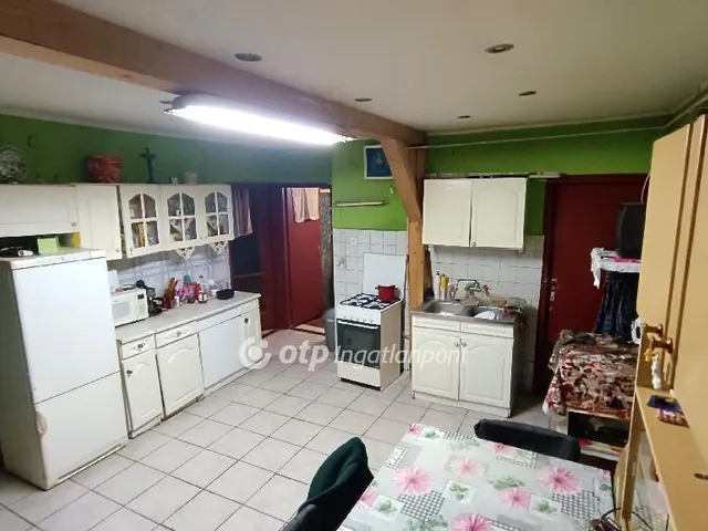 Eladó ház Lőrinci 200 nm