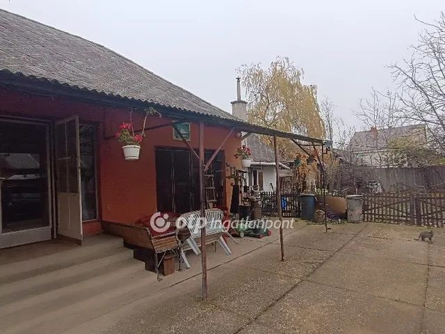 Eladó ház Lőrinci 200 nm