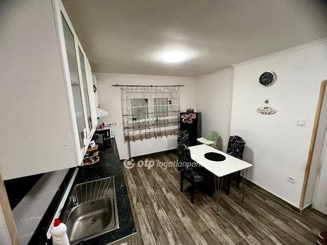 Eladó ház Besenyőtelek 100 nm