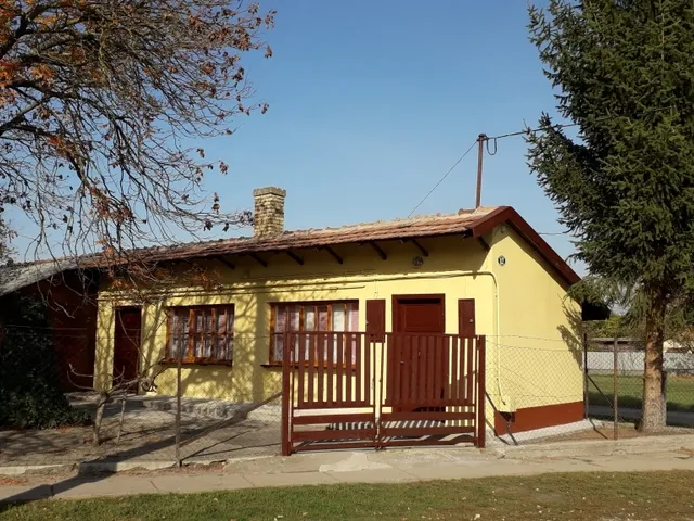 Eladó ház Tiszanána 80 nm