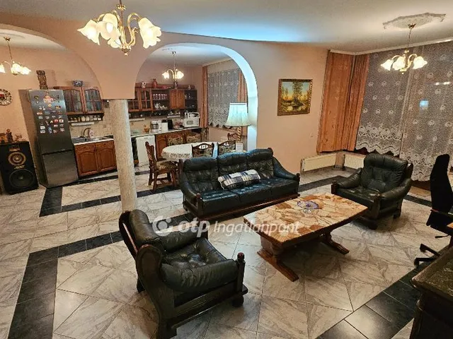 Eladó ház Eger 185 nm