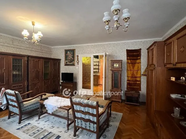 Eladó lakás Eger 75 nm