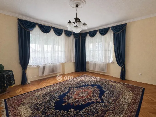 Eladó ház Eger 200 nm