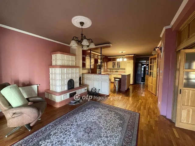 Eladó ház Parád 427 nm