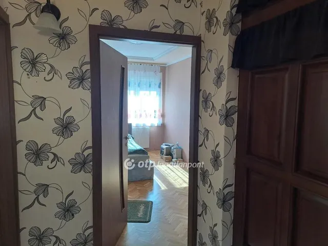 Eladó lakás Gyöngyös 57 nm