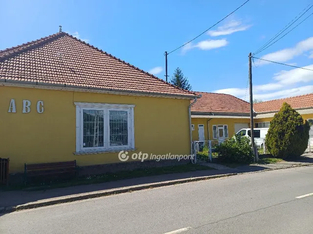 Eladó kereskedelmi és ipari ingatlan Bükkszék 268 nm