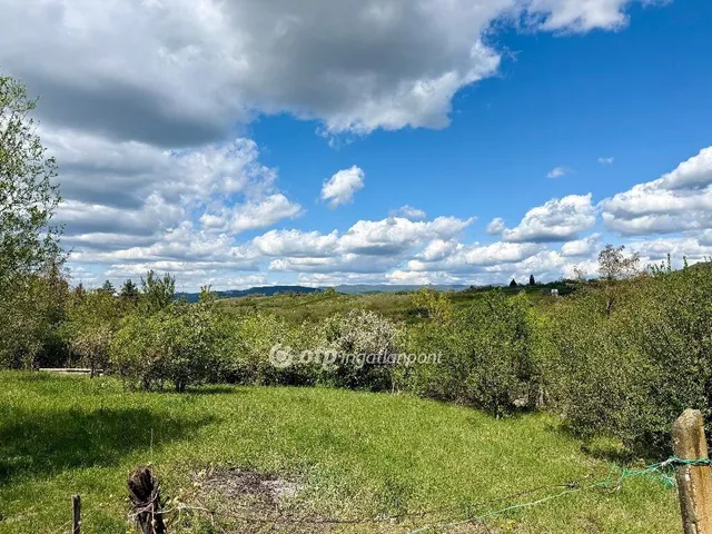 Eladó telek Eger 739 nm