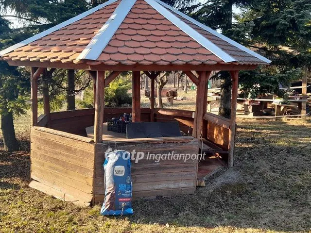 Eladó kereskedelmi és ipari ingatlan Eger 10827 nm