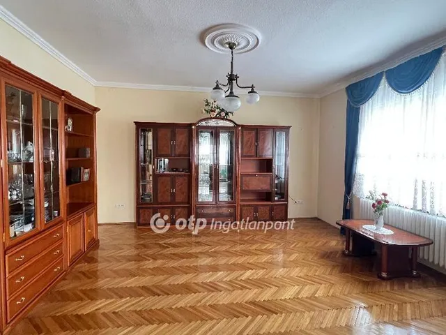 Eladó ház Eger 200 nm