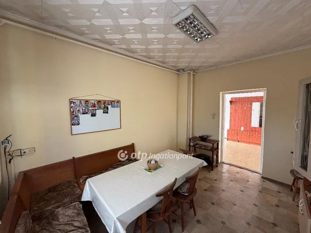 Eladó ház Mezőkövesd 130 nm
