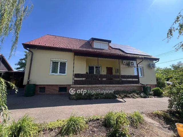 Eladó ház Mezőtárkány 130 nm