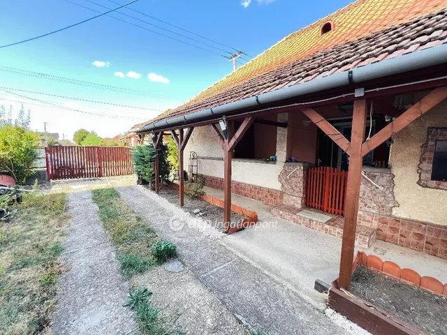 Eladó ház Mezőkövesd 81 nm