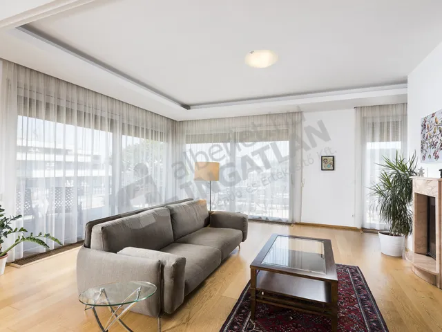 Kiadó lakás Budapest II. kerület, Kapás utca 170 nm