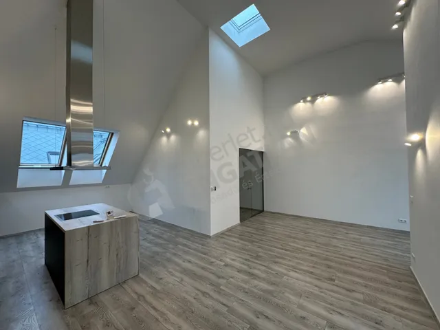 Kiadó lakás Budapest VI. kerület, Andrássy út 145 nm