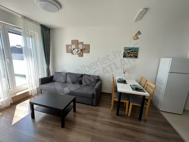 Kiadó lakás Budapest VIII. kerület, Corvin sétány 38 nm