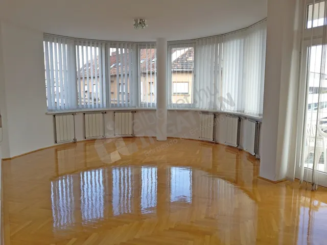 Kiadó lakás Budapest II. kerület, Medve utca 141 nm