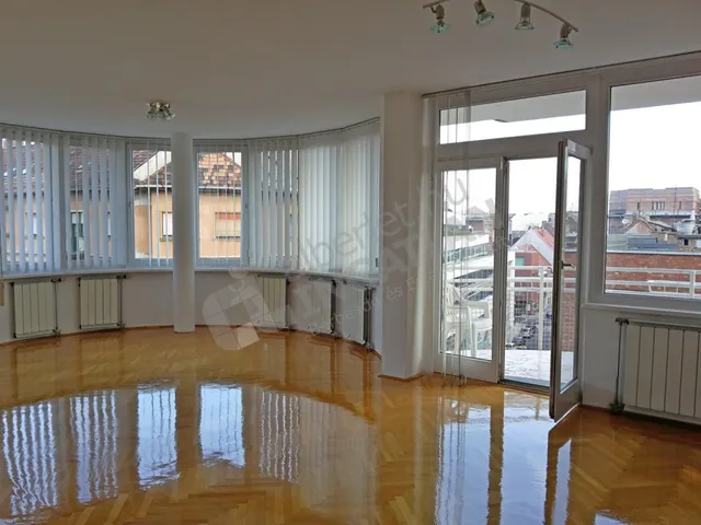 Kiadó lakás Budapest II. kerület, Medve utca 141 nm