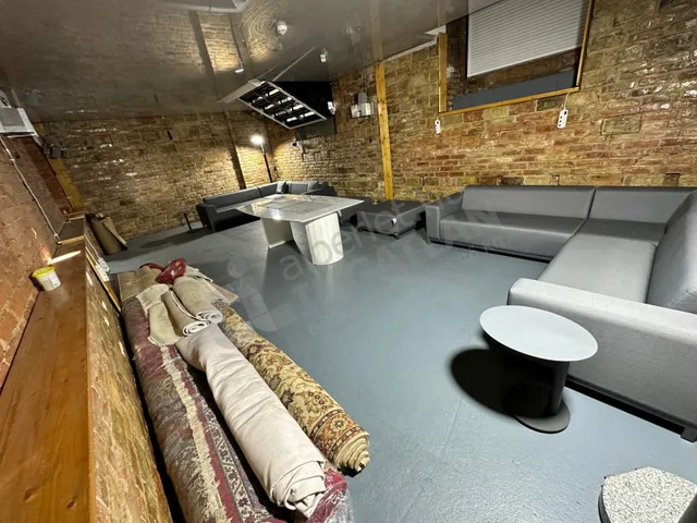 Kiadó kereskedelmi és ipari ingatlan Budapest II. kerület, Országút, Kis Rókus utca 175 nm