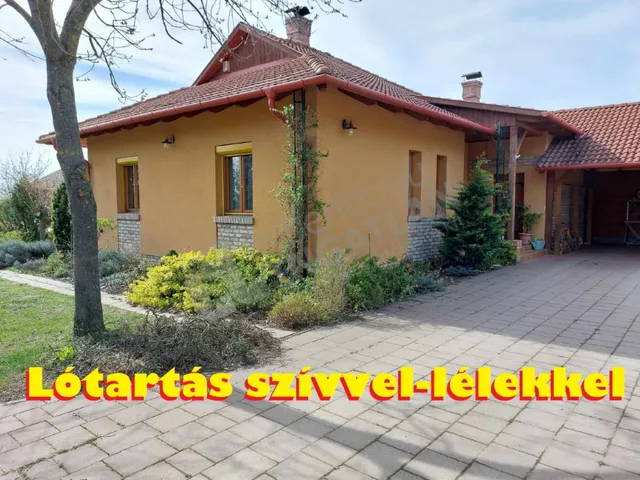 Eladó ház Szada 158 nm