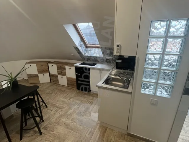 Kiadó lakás Budapest XVIII. kerület, Szemeretelep 30 nm