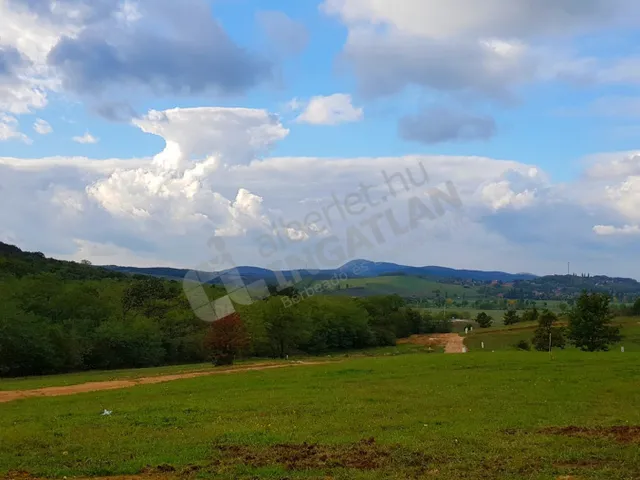 Eladó telek Pilisjászfalu 850 nm