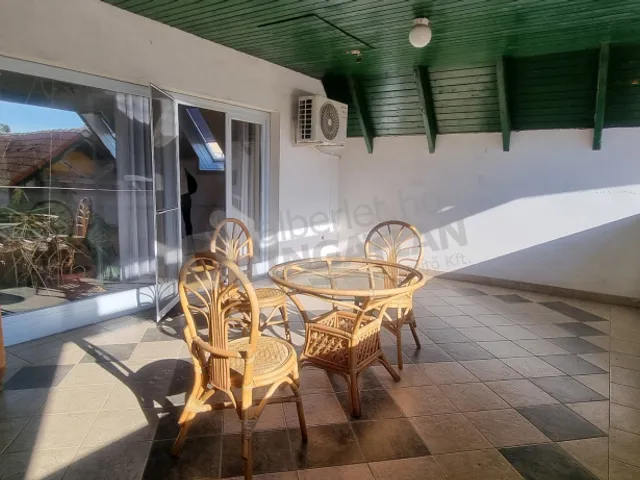 Kiadó lakás Budapest III. kerület, Csillaghegy 185 nm