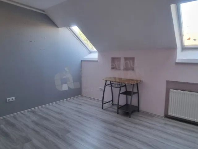 Kiadó lakás Budapest III. kerület, Csillaghegy, Hegesztő utca 185 nm