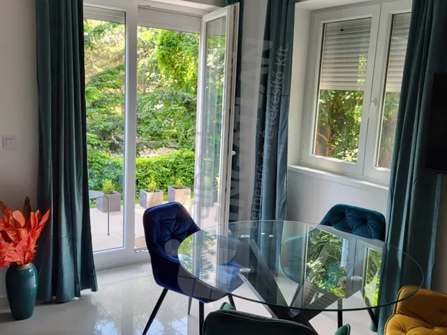 Kiadó lakás Budapest XII. kerület, Orbánhegy 68 nm