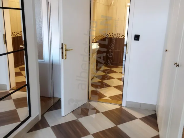 Kiadó ház Budapest II. kerület, Csatárka 230 nm