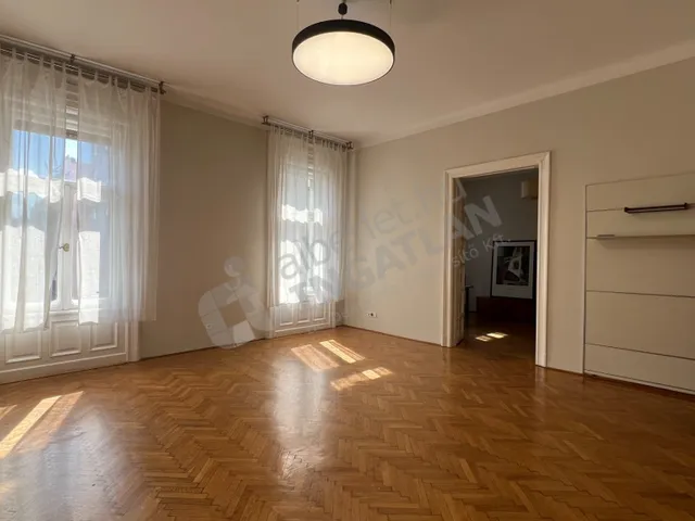 Kiadó lakás Budapest VI. kerület 90 nm