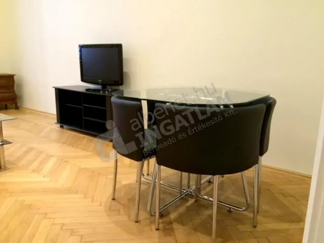 Kiadó lakás Budapest VI. kerület 36 nm