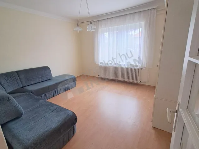Kiadó ház Budapest XVI. kerület, Rákosszentmihály 100 nm