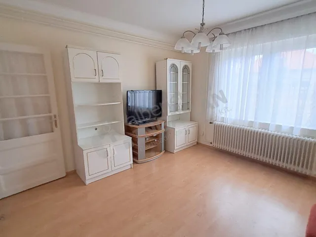 Kiadó ház Budapest XVI. kerület, Rákosszentmihály 100 nm
