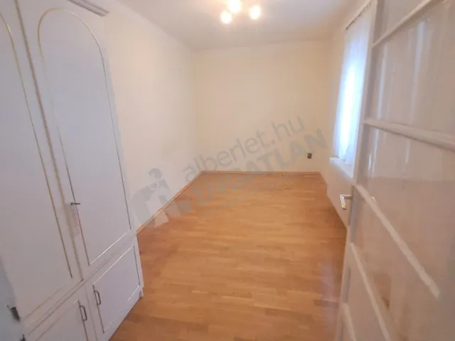 Kiadó ház Budapest XVI. kerület, Rákosszentmihály 100 nm