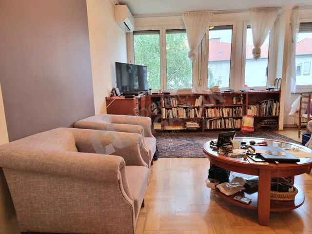 Kiadó lakás Budapest I. kerület 72 nm