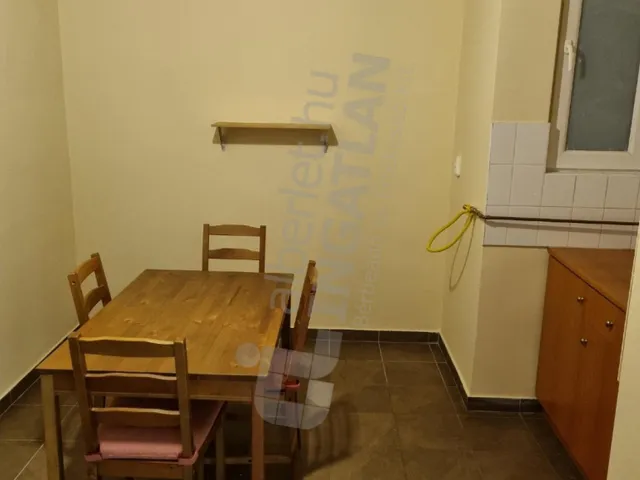 Kiadó kereskedelmi és ipari ingatlan Budapest XI. kerület, Lágymányos 88 nm