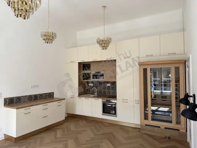 Eladó lakás Budapest VI. kerület 62 nm