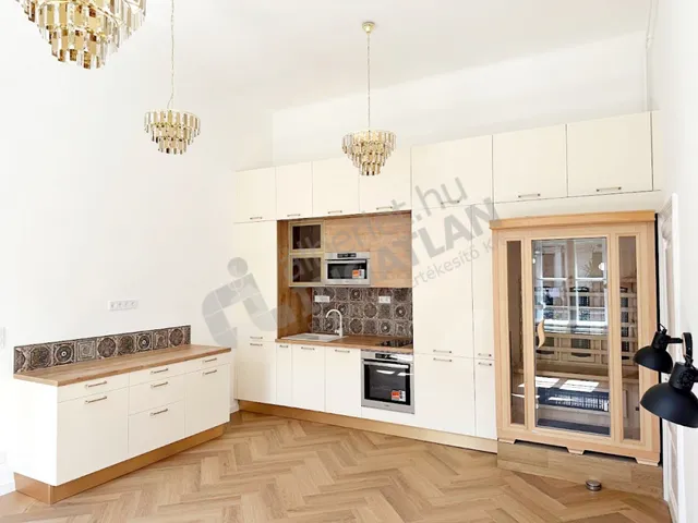 Eladó lakás Budapest VI. kerület 62 nm