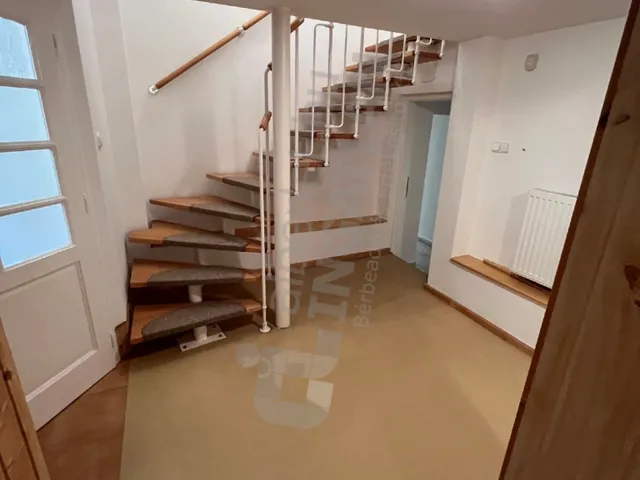 Kiadó lakás Budapest II. kerület, Szemlőhegy 180 nm