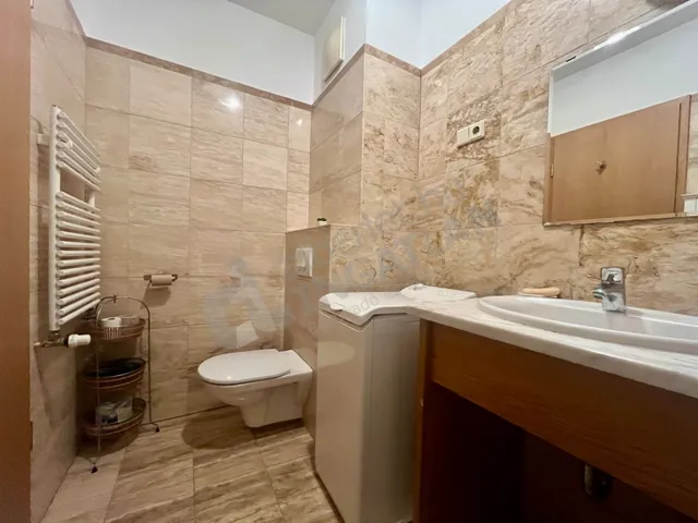 Kiadó lakás Budapest VII. kerület, Kazinczy utca 71 nm